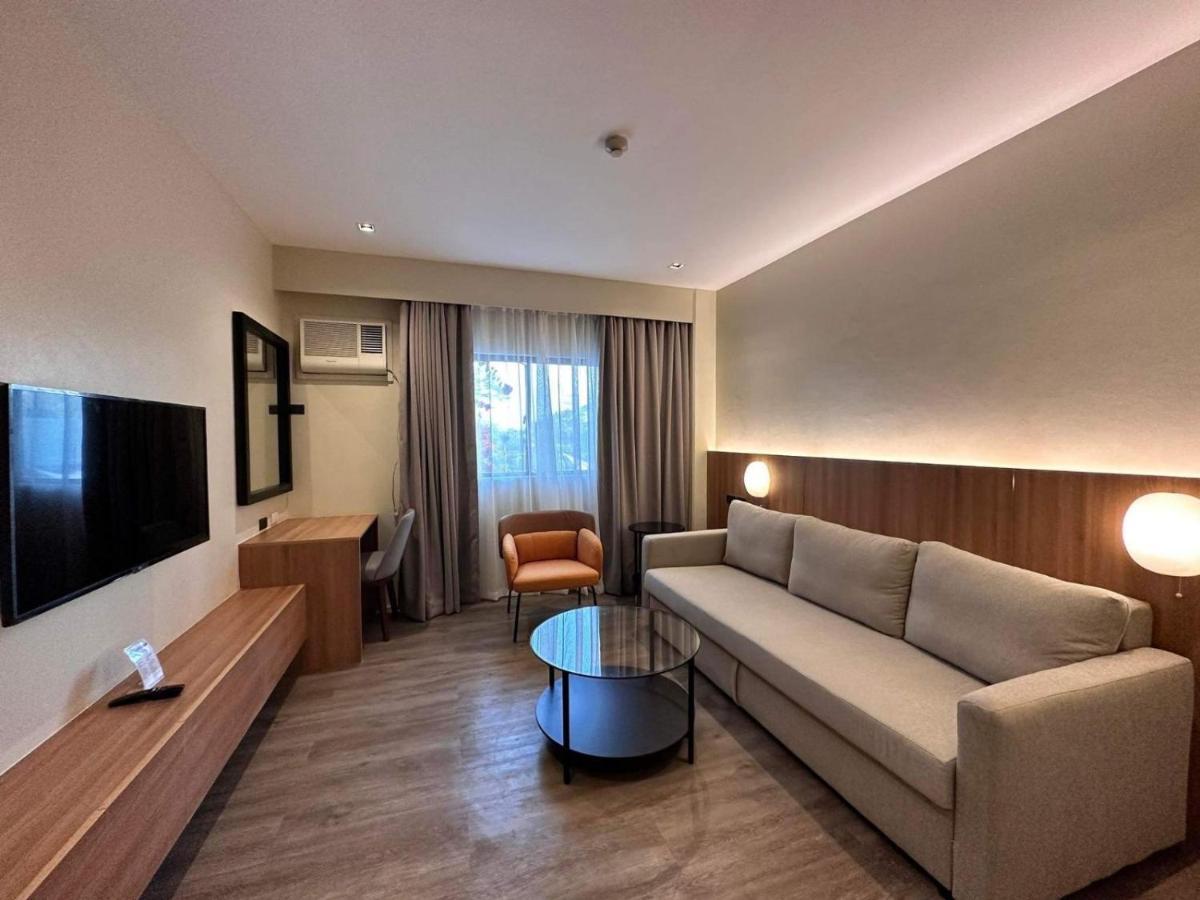 Luisita Central Park Hotel Tarlac City Exterior photo