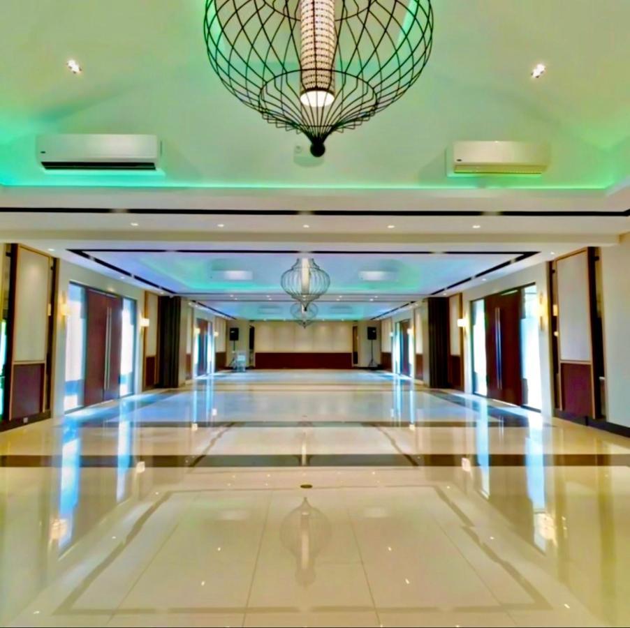 Luisita Central Park Hotel Tarlac City Exterior photo