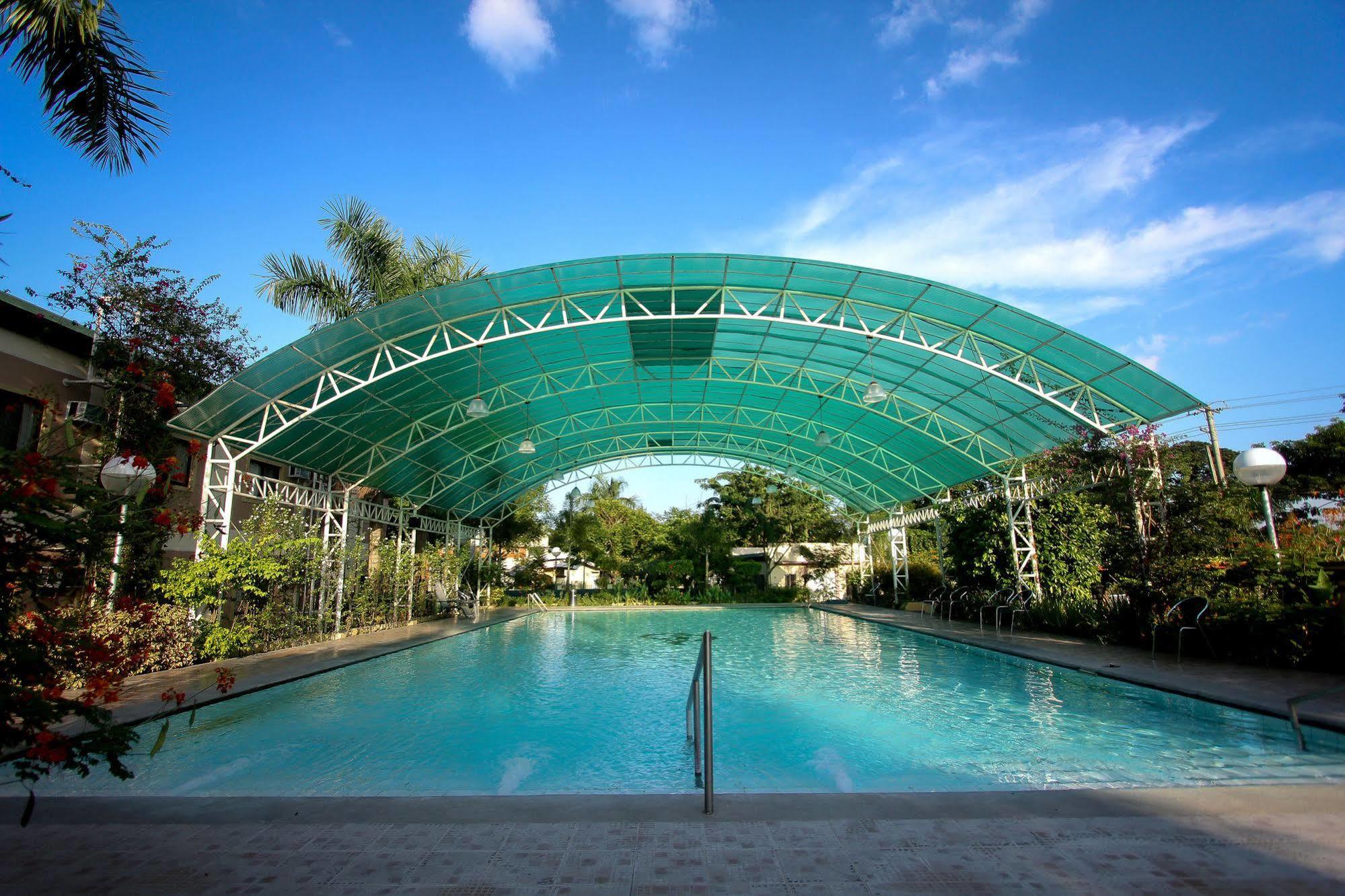 Luisita Central Park Hotel Tarlac City Exterior photo